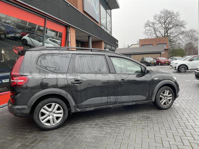 Dacia Jogger 1.0 TCe 110 Extreme 7p. / PACK ASSIST / CRUISE CONTROLE / APPLE EN ANDROID CARPLAY / VRAAG NAAR BESCHIKBAARHEID DEMO