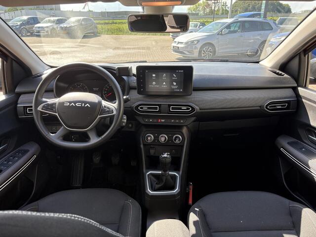 Dacia Jogger 1.0 TCe 100 ECO-G Extreme 5p. | NAP | Navigatie | Stoelverwarming | Achteruitrijcamera | Climate Control | Cruise Control | Key-less |