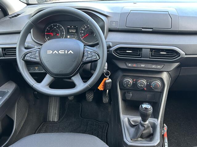 Dacia Jogger 1.0 TCe 100 ECO-G Essential 5p. | 1e Eigenaar | Parkeersensoren | Cruise Control | Historie |