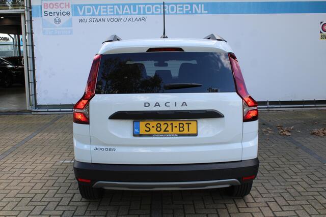 Dacia Jogger 1.0 TCe Comfort 7p. Incl. 12 maanden Garantie | 1e Eigenaar | Parkeersensoren achter | Cruise controle | Airco | Bluetooth | Apple Carplay/Android Auto | Stuur multifunctioneel | Origineel NL Auto | NAP |