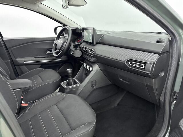 Dacia Jogger 1.0 TCe ECO-G Extreme 7p. 100PK | Navigatie via Telefoon | Dodehoeksensor | Achteruitrijcamera | Climate Control | Parkeersensoren Voor & Achter | Apple CarPlay & Android Auto