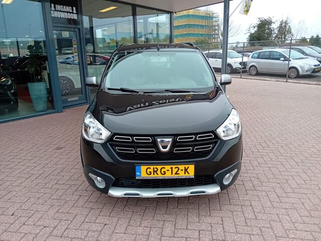 Dacia LODGY 1.2 TCe Série Limitée Stepway 7p. Airco, Multimediasysteem, Bluetooth, Navigatie, Camera, Parkeersensoren, Stoelverwarming, Cruise control, Elektrische ramen en spiegels, Wintereset, Mistlampen, Centrale vergrendeling met afstandsbediening, Nette auto, De
