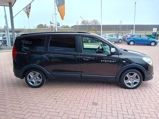 Dacia LODGY 1.2 TCe Série Limitée Stepway 7p. Airco, Multimediasysteem, Bluetooth, Navigatie, Camera, Parkeersensoren, Stoelverwarming, Cruise control, Elektrische ramen en spiegels, Wintereset, Mistlampen, Centrale vergrendeling met afstandsbediening, Nette auto, De