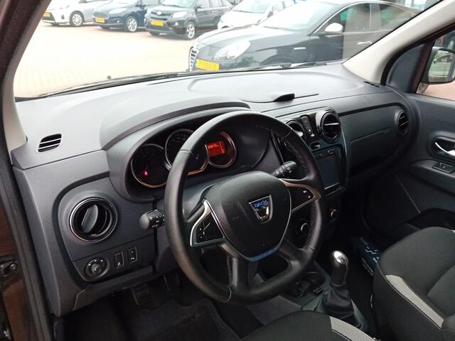 Dacia LODGY 1.2 TCe Série Limitée Stepway 7p. Airco, Multimediasysteem, Bluetooth, Navigatie, Camera, Parkeersensoren, Stoelverwarming, Cruise control, Elektrische ramen en spiegels, Wintereset, Mistlampen, Centrale vergrendeling met afstandsbediening, Nette auto, De