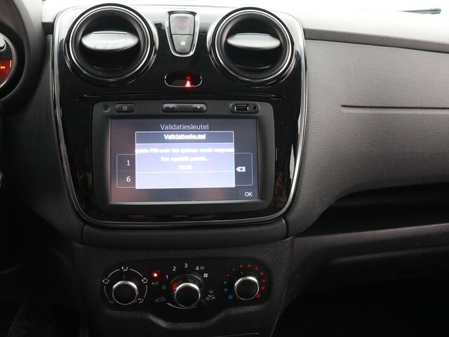 Dacia LODGY 1.5 dCi Lauréate Euro6 109PK / 1400kg trekgewicht / Trekhaak / Navigatie / Pdc.+Camera / Airco / Apk juni-2025