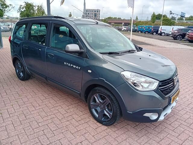 Dacia LODGY 1.6 SCe Stepway 7p., Airco, Multimediasysteem, Bluetooth, Navigatie, Parkeersensoren, Camera, Cruise Control, Stoelverwarming, Elektrische ramen en spiegels, Nette auto, BOVAG