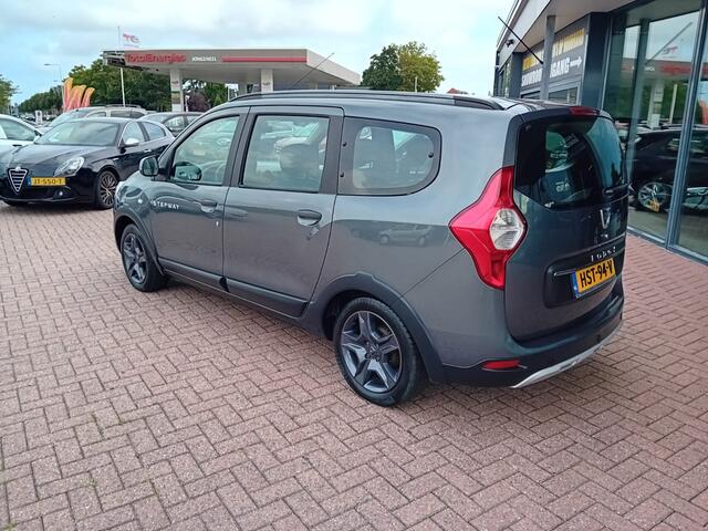 Dacia LODGY 1.6 SCe Stepway 7p., Airco, Multimediasysteem, Bluetooth, Navigatie, Parkeersensoren, Camera, Cruise Control, Stoelverwarming, Elektrische ramen en spiegels, Nette auto, BOVAG
