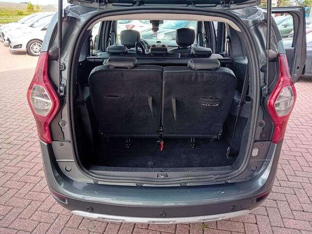 Dacia LODGY 1.6 SCe Stepway 7p., Airco, Multimediasysteem, Bluetooth, Navigatie, Parkeersensoren, Camera, Cruise Control, Stoelverwarming, Elektrische ramen en spiegels, Nette auto, BOVAG