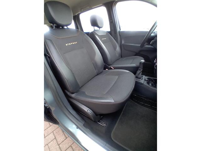 Dacia LODGY 1.6 SCe Stepway 7p., Airco, Multimediasysteem, Bluetooth, Navigatie, Parkeersensoren, Camera, Cruise Control, Stoelverwarming, Elektrische ramen en spiegels, Nette auto, BOVAG