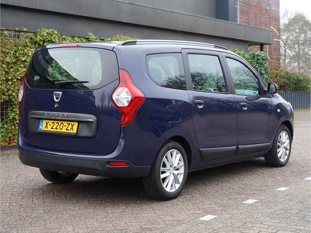 Dacia LODGY 1.6 SCe 5p. Lage km. 27.000km! | Airco | Parkeersensoren | CruiseControl