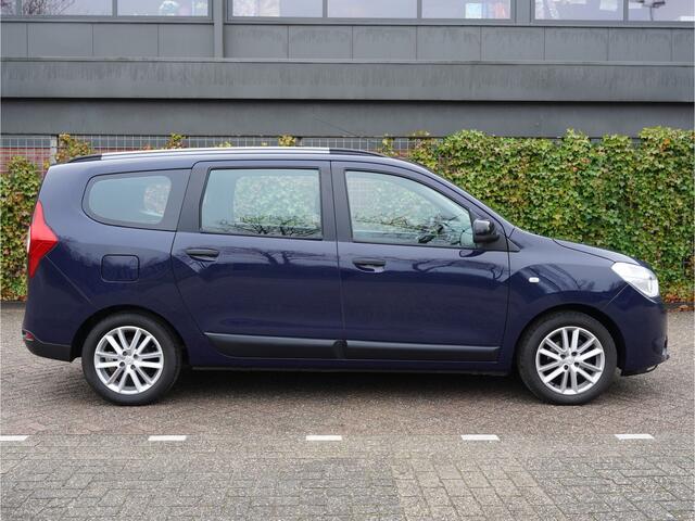 Dacia LODGY 1.6 SCe 5p. Lage km. 27.000km! | Airco | Parkeersensoren | CruiseControl