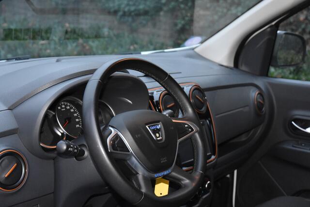 Dacia LODGY 1.2 TCe Série Limitée Stepway 7p. | CAMERA | NAVI | STOELVERW | TREKHAAK