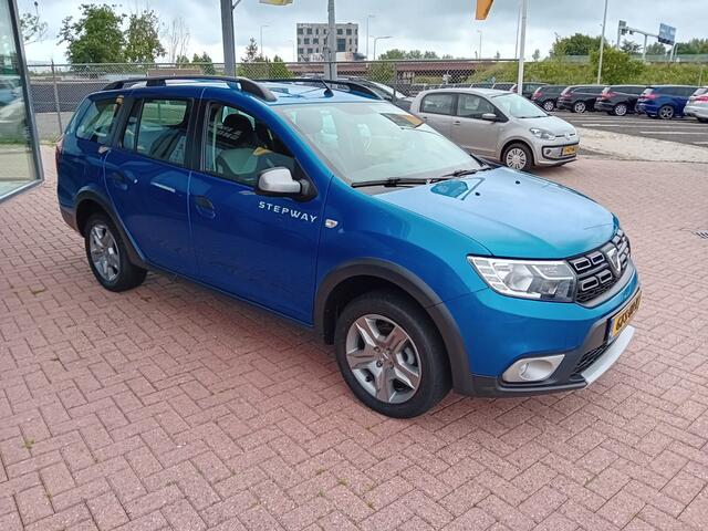 Dacia LOGAN MCV 0.9 TCe Stepway, Airco, Multimediasysteem, Bluetooth telefoonverbinding, Navigatie, Camera, Cruise control, Parkeersensoren, Elektrische ramen en spiegels, Nette auto, BOVAG