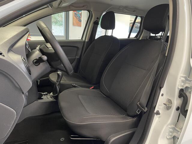 Dacia LOGAN MCV 0.9 TCe Ambiance | TREKHAAK | NAVI | AIRCO | PDC | DEALERONDERHOUDEN |
