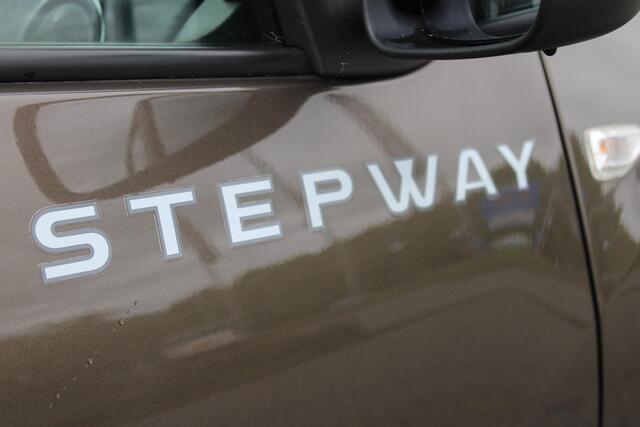 Dacia LOGAN MCV TCe 90 Stepway | NL Auto | Dealeronderhouden |