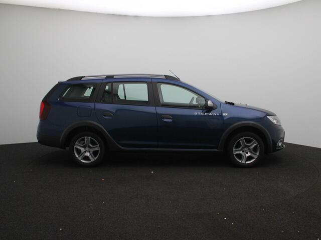 Dacia LOGAN MCV TCe 90 Stepway | airco | cruise control | navigatiesysteem full map | Parkeersensoren |