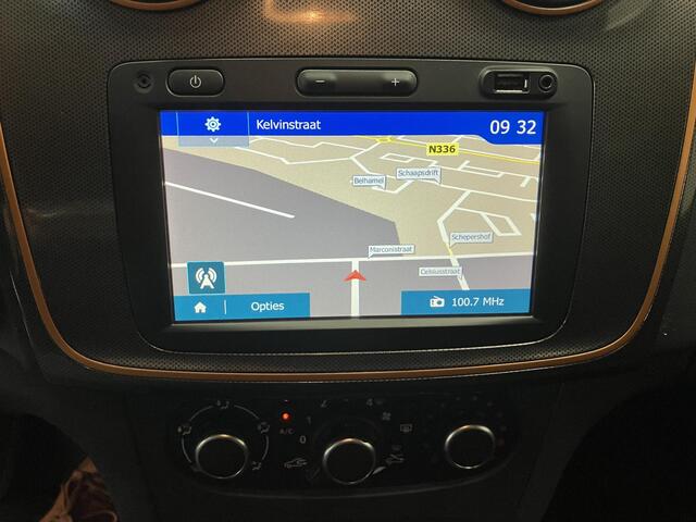 Dacia LOGAN MCV 0.9 TCe Stepway / Nederlandse Auto / Dealer Onderhouden / Trekhaak 1100 KG / Camera / Navigatie / Cruise Control / Airco /