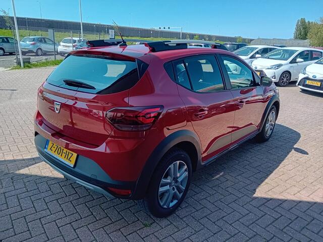 Dacia SANDERO 1.0 TCe 90 Comfort Stepway, Airco(automatisch), Carplay, Multimedia systeem, Cruise control, Parkeersensoren, Stoelverwarming, Dode hoek sensor, Camera, Elektrische ramen en spiegels Zeer nette auto, Dealer garantie, BOVAG