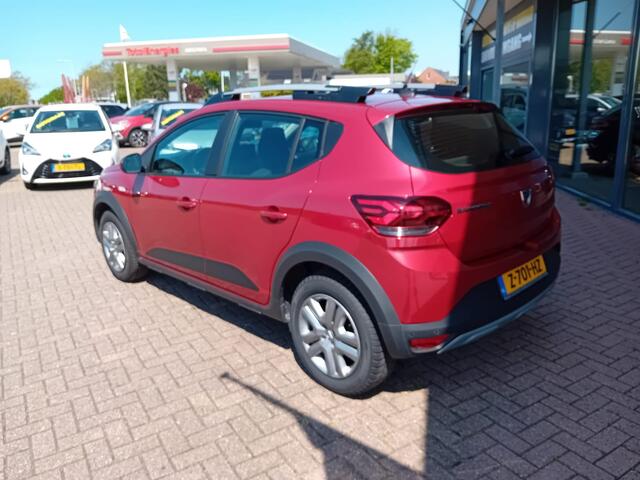 Dacia SANDERO 1.0 TCe 90 Comfort Stepway, Airco(automatisch), Carplay, Multimedia systeem, Cruise control, Parkeersensoren, Stoelverwarming, Dode hoek sensor, Camera, Elektrische ramen en spiegels Zeer nette auto, Dealer garantie, BOVAG