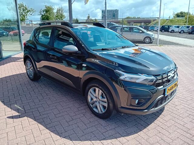 Dacia SANDERO 1.0 TCe 90Stepway Expression, Airco, Apple carplay / Android auto, Cruise control, Parkeersensoren, Regensensor, Dimlicht automatisch, Elektrische ramen en spiegels, Nieuwstaat, Dealer garantie, BOVAG