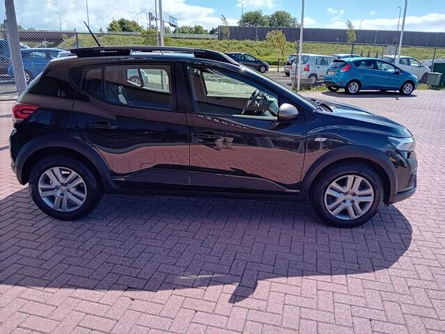 Dacia SANDERO 1.0 TCe 90Stepway Expression, Airco, Apple carplay / Android auto, Cruise control, Parkeersensoren, Regensensor, Dimlicht automatisch, Elektrische ramen en spiegels, Nieuwstaat, Dealer garantie, BOVAG