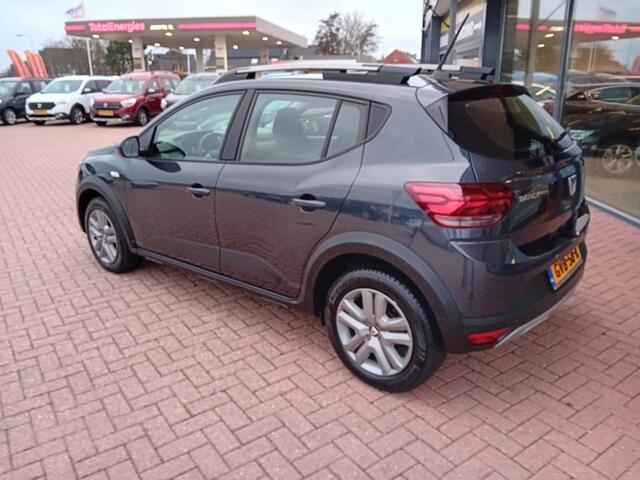 Dacia SANDERO Stepway 1.0 TCe 90 Comfort Automaat, Airco(automatisch), Carplay/Android auto, Cruise control, Navigatie, Parkeersensoren, Camera, Keyless, Dode hoek detector, Stoelverwarming, Elektrische ramen en spiegels, Zeer nette auto, Fabrieksgarantie, BOVAG