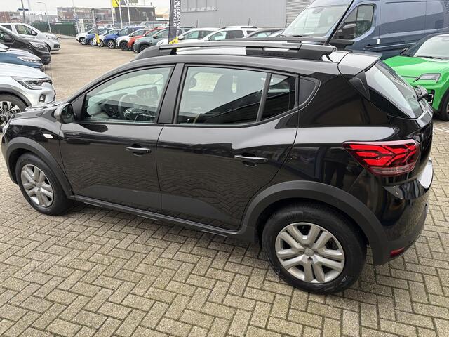 Dacia SANDERO Stepway 1.0 TCe 100 ECO-G Expression PARKEERSENSOREN ACHTER / LICHTMETALEN VELGEN / HANDGESCHAKKELD / AIRCO