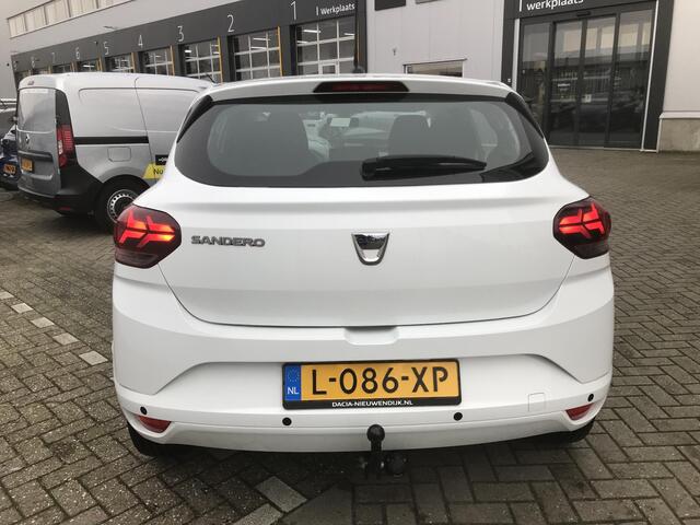 Dacia SANDERO 1.0 TCe 100 Bi-Fuel Essential / LPG / TREKHAAK / PARKEERSENSOREN