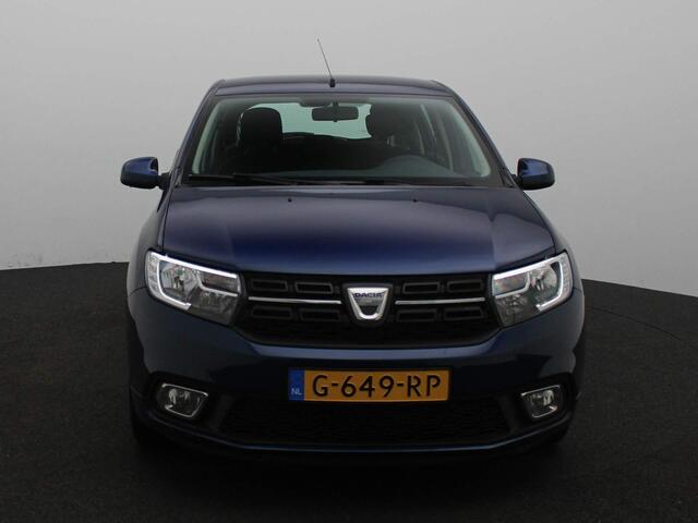 Dacia SANDERO SCe 70 Lauréate | Airco | Cruise Control met snelheidsbegrenzer | Middenarmsteun vóór | Met leder bekleed stuurwiel |