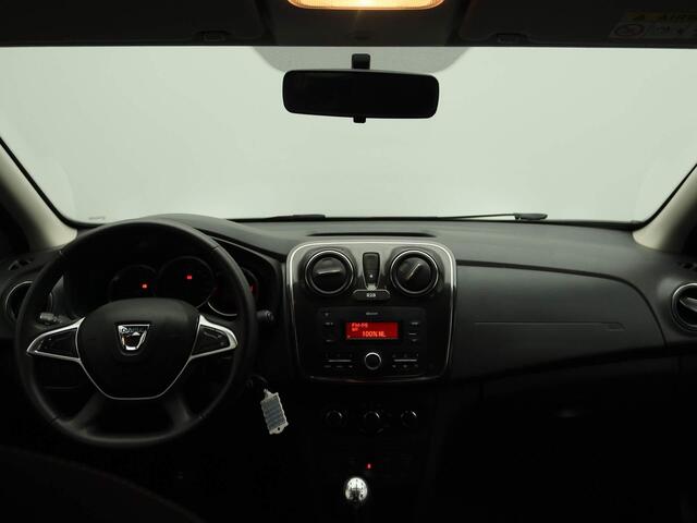 Dacia SANDERO SCe 70 Lauréate | Airco | Cruise Control met snelheidsbegrenzer | Middenarmsteun vóór | Met leder bekleed stuurwiel |