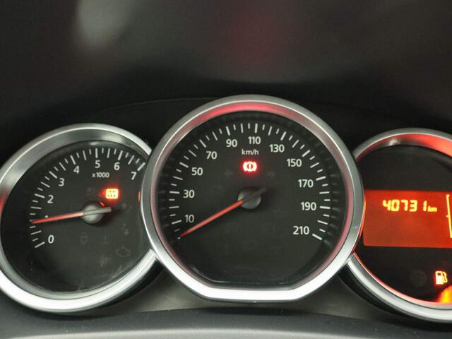 Dacia SANDERO SCe 70 Lauréate | Airco | Cruise Control met snelheidsbegrenzer | Middenarmsteun vóór | Met leder bekleed stuurwiel |