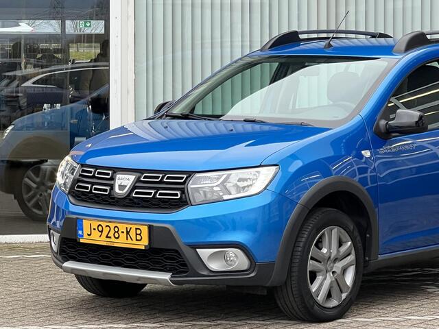 Dacia SANDERO 1.0 TCe Bi-Fuel Stepway Serie Limitee 15th Anniv. | Trekhaak | Navigatie | Achteruitrijcamera | Climate Control | Cruise Control | Parkeersensoren | DAB |