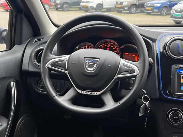 Dacia SANDERO 1.0 TCe Bi-Fuel Stepway Serie Limitee 15th Anniv. | Trekhaak | Navigatie | Achteruitrijcamera | Climate Control | Cruise Control | Parkeersensoren | DAB |
