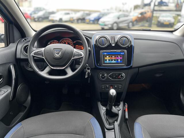 Dacia SANDERO 1.0 TCe Bi-Fuel Stepway Serie Limitee 15th Anniv. | Trekhaak | Navigatie | Achteruitrijcamera | Climate Control | Cruise Control | Parkeersensoren | DAB |