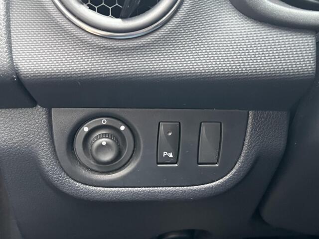 Dacia SANDERO 1.0 TCe Bi-Fuel Stepway Serie Limitee 15th Anniv. | Trekhaak | Navigatie | Achteruitrijcamera | Climate Control | Cruise Control | Parkeersensoren | DAB |