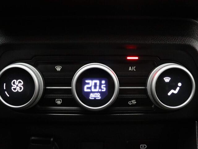 Dacia SANDERO Stepway TCe 100 ECO-G Up&Go Camera | Climate | Navi | Parksens. | Trekhaak
