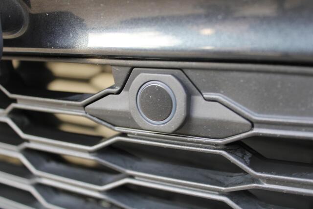 Dacia SANDERO 1.0 TCe 90 Comfort Achteruitrijcamera | Parkeer sensoren | Armsteun | Automaat