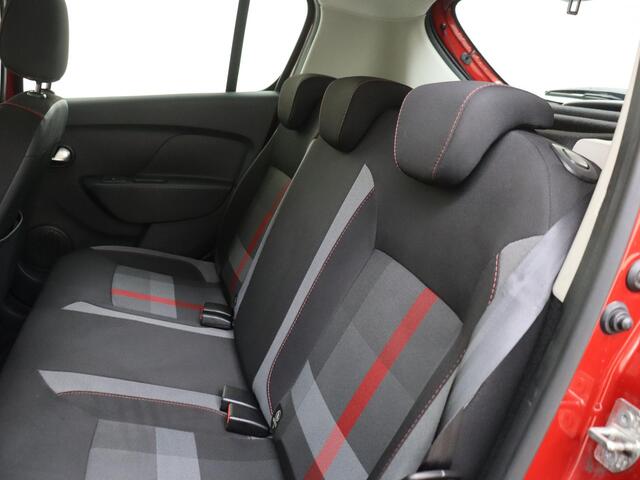 Dacia SANDERO 0.9 TCe 90 PK Tech Road Navigatie / Climate Control / Cruise Control / Parkeersensoren Achter / Camera Achter