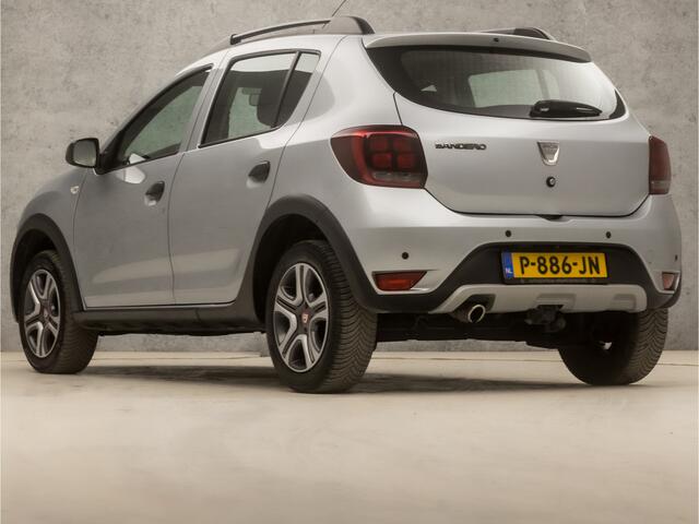 Dacia SANDERO 0.9 TCe Sport Automaat (NAVIGATIE, CAMERA, AIRCO, CRUISE, BLUETOOTH, SPORTSTOELEN, PARKEERSENSOREN, DAB+, NIEUWSTAAT)