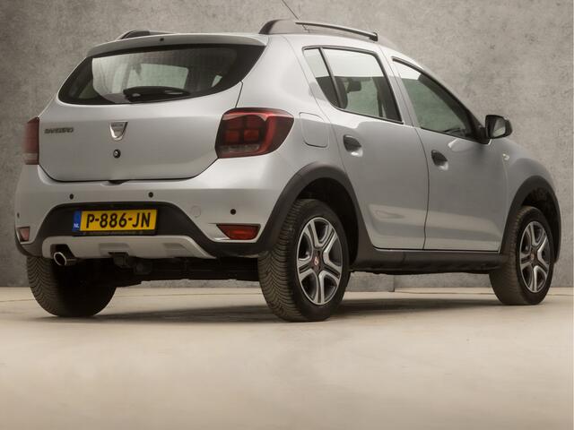Dacia SANDERO 0.9 TCe Sport Automaat (NAVIGATIE, CAMERA, AIRCO, CRUISE, BLUETOOTH, SPORTSTOELEN, PARKEERSENSOREN, DAB+, NIEUWSTAAT)