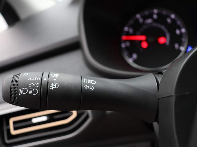 Dacia SANDERO Stepway 1.1 TCe 110pk Extreme | Blind spot warning | Auto. parkeerrem | Navigatie | Parkeersensoren voor/achter |