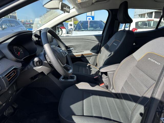 Dacia SANDERO Stepway 1.0 TCe 90 Comfort Automaat, slechts 66463 KM!