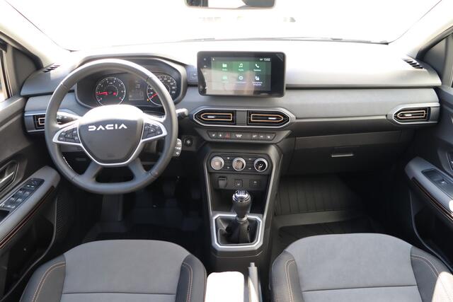 Dacia SANDERO Stepway 1.1 TCe 110 Extreme | Nieuw uit voorraad | Climate Control | Stoelverwarming | Cruise Control | Apple Carplay-/Andoid Auto
