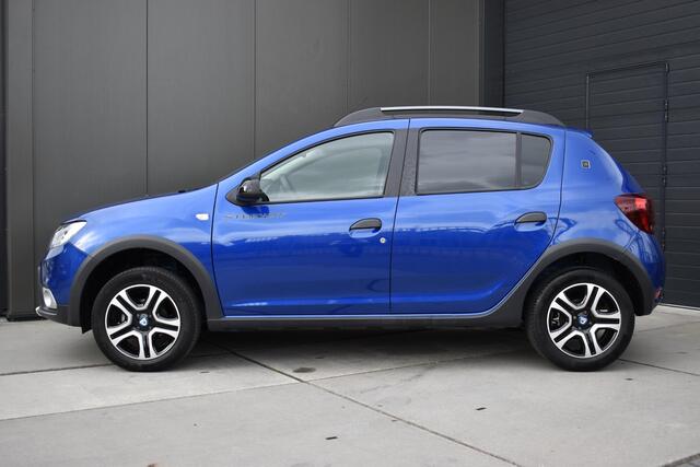 Dacia SANDERO TCe 100 Bi-Fuel Stepway Serie Limitee 15th Anniv. | TREKHAAK | CAMERA | NAVI | CRUISE CONTROL | CLIMATE CONTROL | PDC