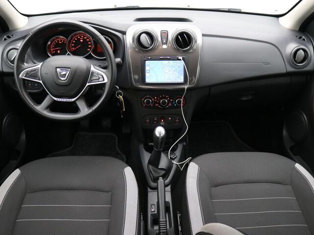 Dacia SANDERO 0.9 TCe Tech Road / Airco / Navigatie middels Apple CarPlay & Android Auto / Cruise Control / Parkeersensoren achter /