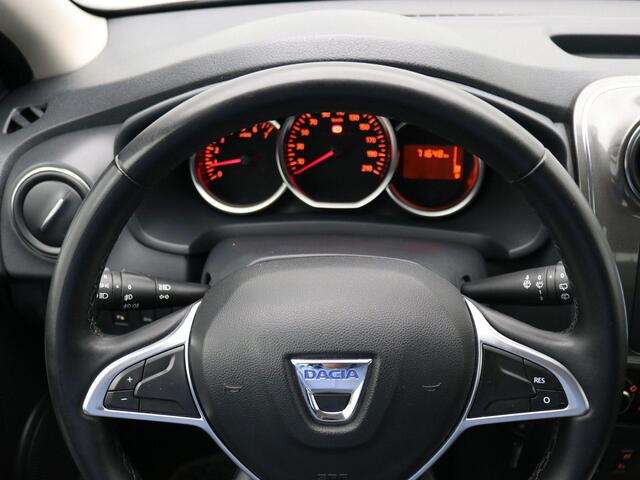 Dacia SANDERO 0.9 TCe Tech Road / Airco / Navigatie middels Apple CarPlay & Android Auto / Cruise Control / Parkeersensoren achter /