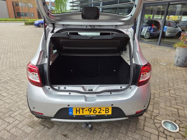 Dacia SANDERO 0.9 TCe Stepway Laureate | Navi | Trekhaak | PDC | Cruise