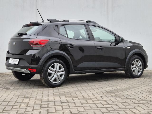 Dacia SANDERO Stepway 1.0 TCe 90 Comfort Handgeschakeld / Pack Medianav / Apple Carplay Android Auto / Navigatie / Stoelverwarming voor / Cruise control / Trekgewicht 1100 Kg