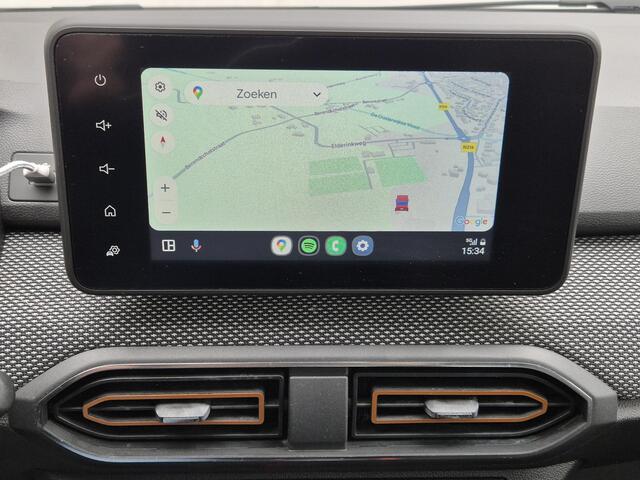 Dacia SANDERO Stepway 1.0 TCe 90 Comfort Handgeschakeld / Pack Medianav / Apple Carplay Android Auto / Navigatie / Stoelverwarming voor / Cruise control / Trekgewicht 1100 Kg