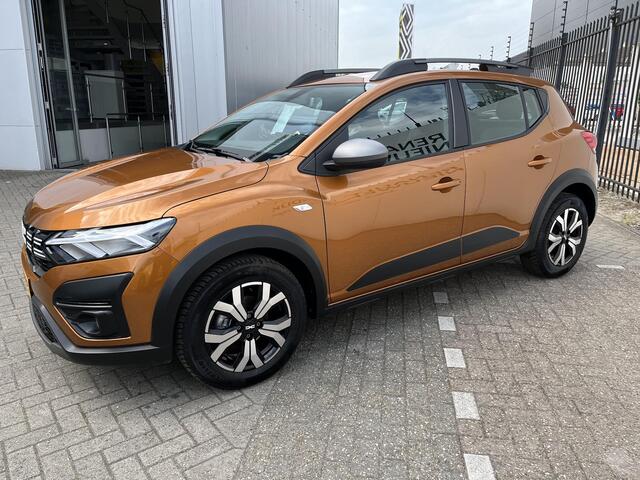 Dacia SANDERO Stepway 1.1 TCe 110 Expression / CROSSCLIMATE ALL SEASIN BANDEN / LICHTMETALEN VELGEN 16 INCH